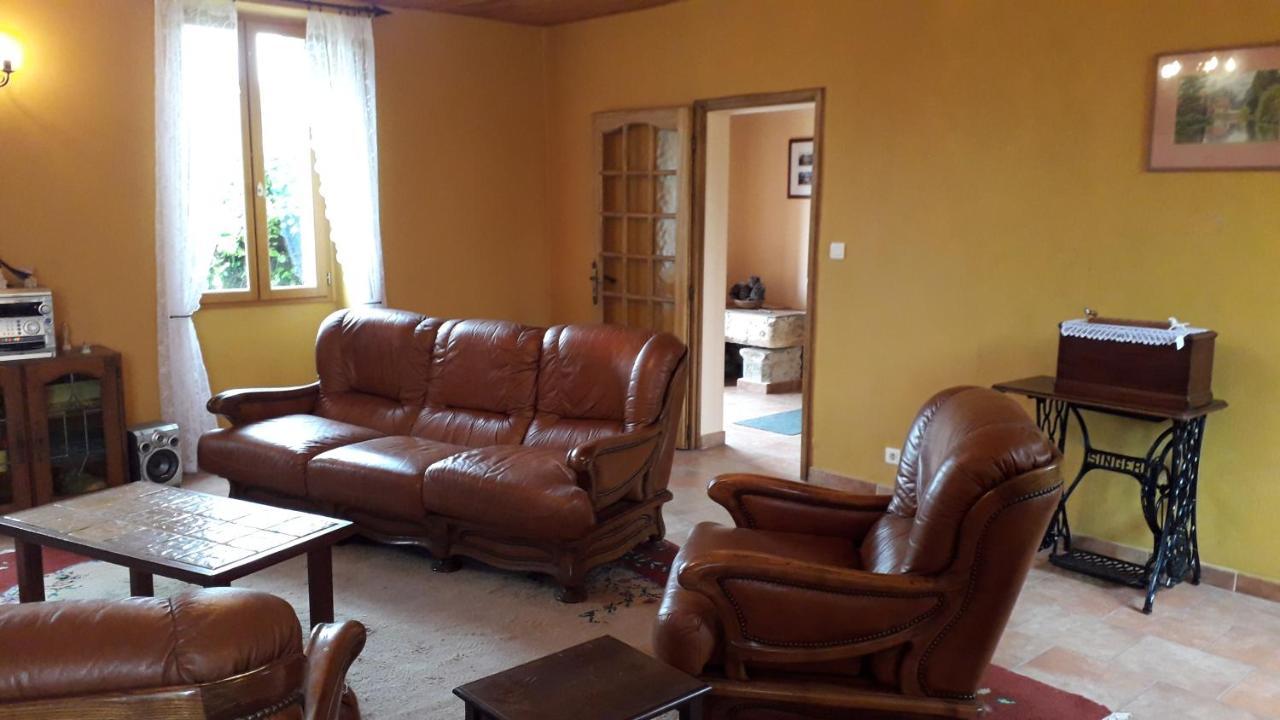 Maison Charentaise Les Essards  Buitenkant foto