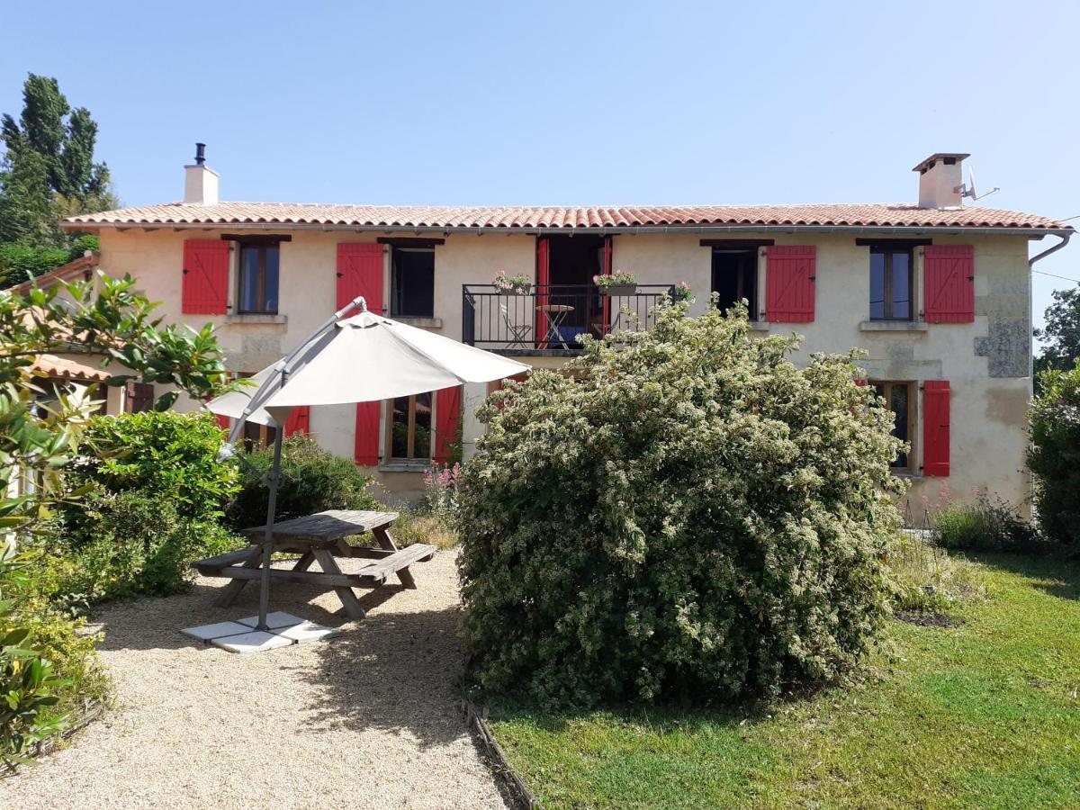 Maison Charentaise Les Essards  Buitenkant foto